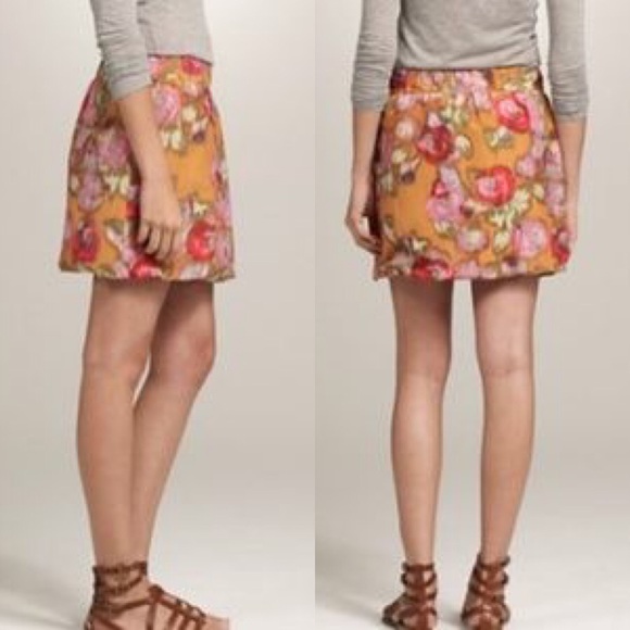 J CREW bubbled hem floral skirt - Picture 3 of 8